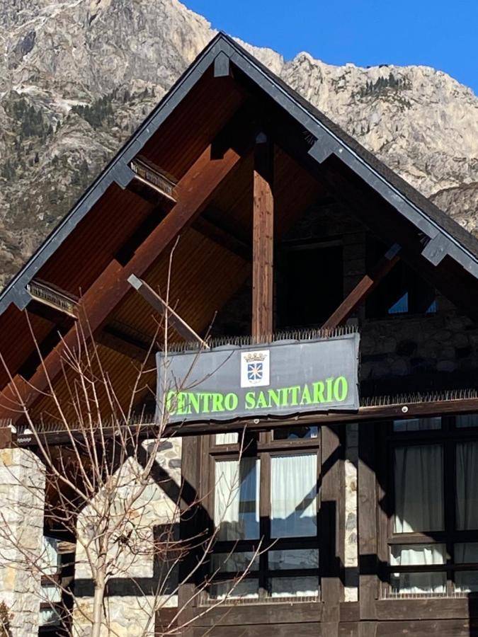 エリステCheck-In Casas Cumbre De Benasqueアパートメント エクステリア 写真